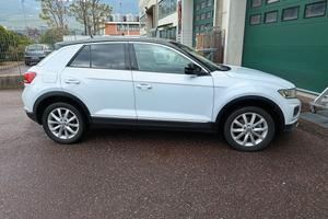 Volkswagen T-Roc 2.0 TDI SCR 4MOTION Advanced Blue