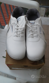 Scarpe da lavoro nuove bianche