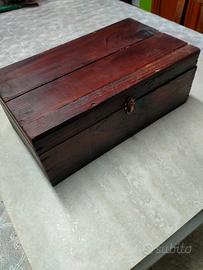 Cassetta di legno Portaoggetti colore noce. - Arredamento e Casalinghi In  vendita a Ravenna