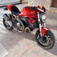 Ducati Monster 821 - 2015