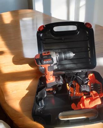 Trapano Avvitatore a Percussione 18V Black Decker 