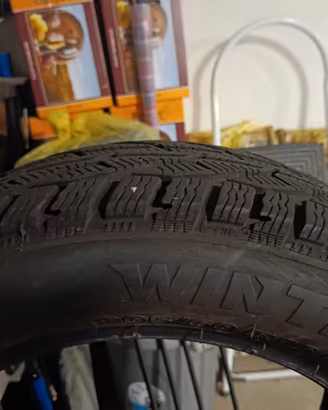 treno di gomme invernali taurus winter 205/60 R16