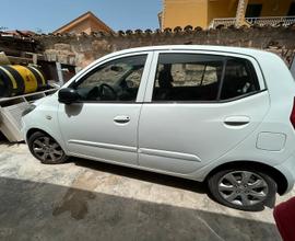 Hyundai i10 1.1 b con soli 77000 km originali