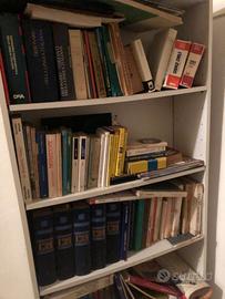 libri vintage e vecchi 