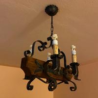 Lampadario Ferro Battuto e legno