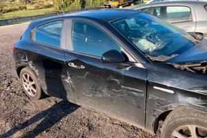 giulietta incidentata per pezzi di ricambio