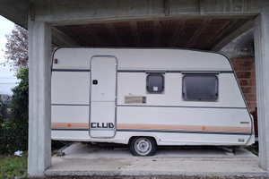 Roulotte Burstner 3904 - 4 posti letto e Accessori