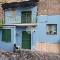 2 LOCALI A POLLENA TROCCHIA