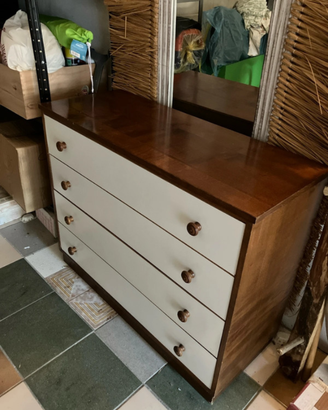 Comò in legno