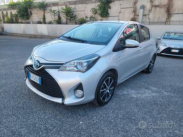 Toyota Yaris 1.5 Hybrid 5 porte GARANZIA NAVY