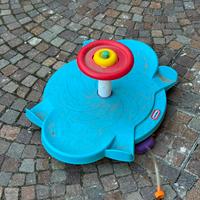 Gioco giostra ad acqua little tikes