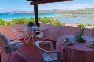 Bilocale vista mare 200 mt spiaggia Porto Taverna