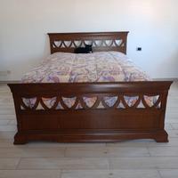 Camera stile classico  in legno massello