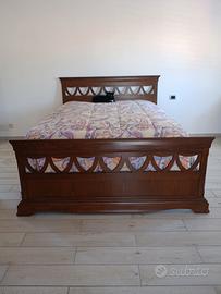 Camera stile classico  in legno massello