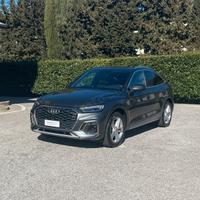 Audi q5 sportback s line  - ibrida diesel , 204cv