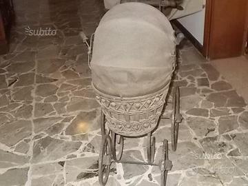 Carrozzina in ferro da arredo