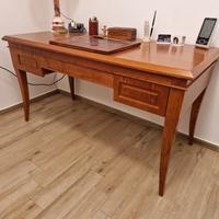 Scrivania in legno massello artigianale 