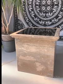 Tavolo da salotto effetto infinito in marmo