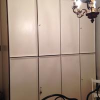 Armadio 8 ante ben conservato