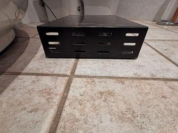 supporto da appoggio in metallo per lettori dvd 