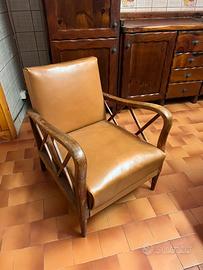 Poltrone in legno e pelle