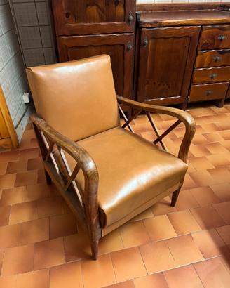 Poltrone in legno e pelle