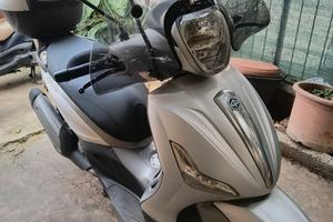 Piaggio Beverly 350