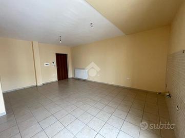 3 LOCALI A PIEDIMONTE SAN GERMANO