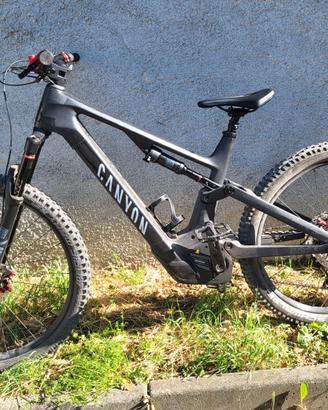 canyon spectral on cf7 TG L batteria 900 nuova