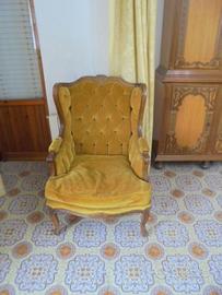 Poltroncina vintage antica permuto