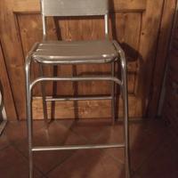 Due sgabelli in alluminio