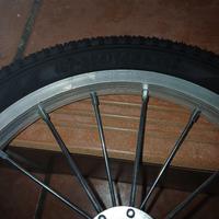Cerchi e gomme 12 pollici
