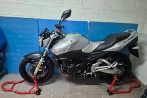 moto Suzuki Gsr 600