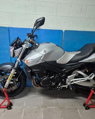 moto Suzuki Gsr 600