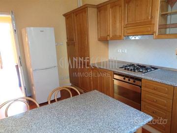 R.107 TRE VANI ARREDATI zona Colli