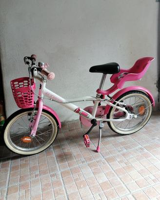 in modello 500 Docto Girl con ruote da 16