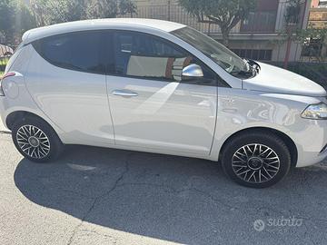 Lancia y metano