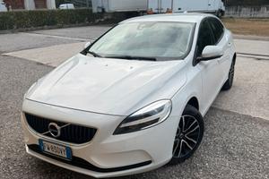 Volvo v40 d2 2019