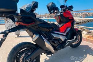 Honda X-ADV 750 ROSSA