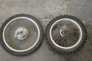 PUCH F2 F3 Ruote ant. + Post. con cerchi AKRONT