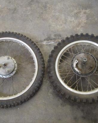 PUCH F2 F3 Ruote ant. + Post. con cerchi AKRONT