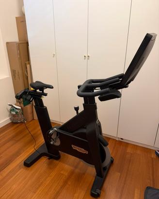Bike Technogym Spinning con Schermo