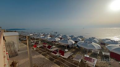 Trilocale sul mare con posto auto