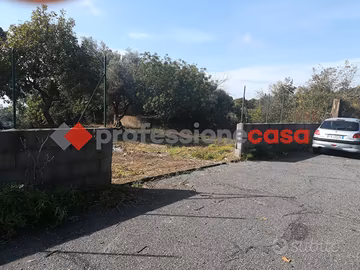 Belpasso centro - terreno agricolo