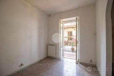 3 LOCALI A MAGLIANO SABINA