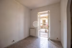 3 LOCALI A MAGLIANO SABINA