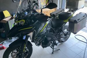 Benelli trk 702 x