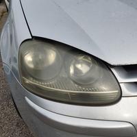 Proiettore destro VOLKSWAGEN GOLF 5 del 2004