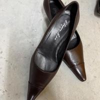 Scarpe con tacco basso