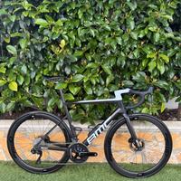 BICI IN CARBONIO BMC